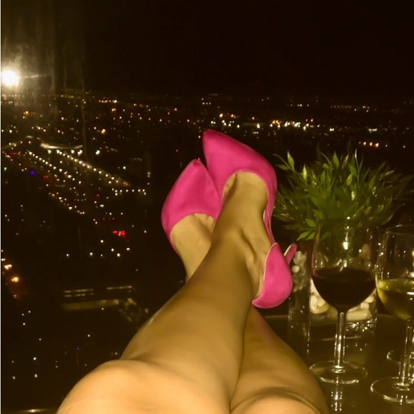 Hot pink suede stilettos!! - Picture 2 of 4